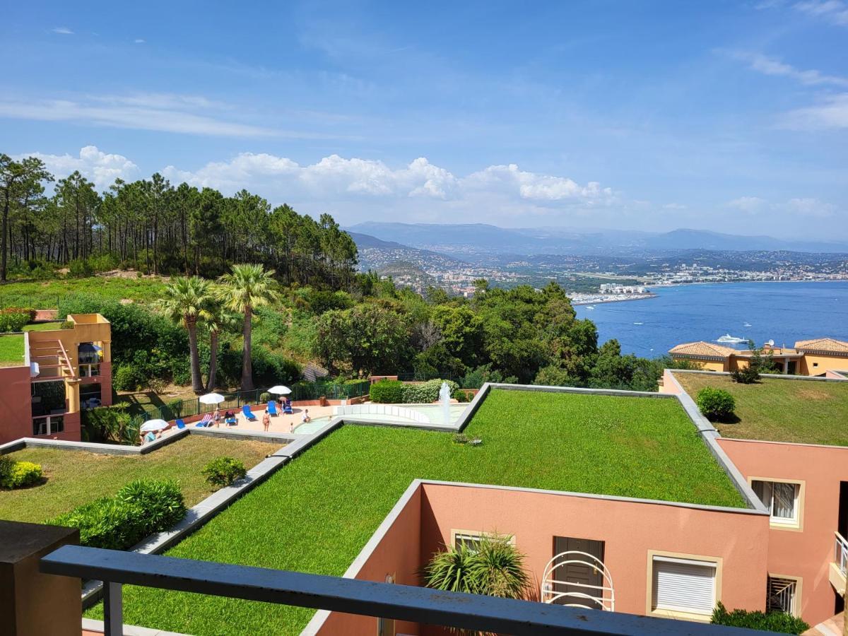 Vue Mer Et Esterel Sur La Baie De Cannes Théoule-sur-Mer Dış mekan fotoğraf